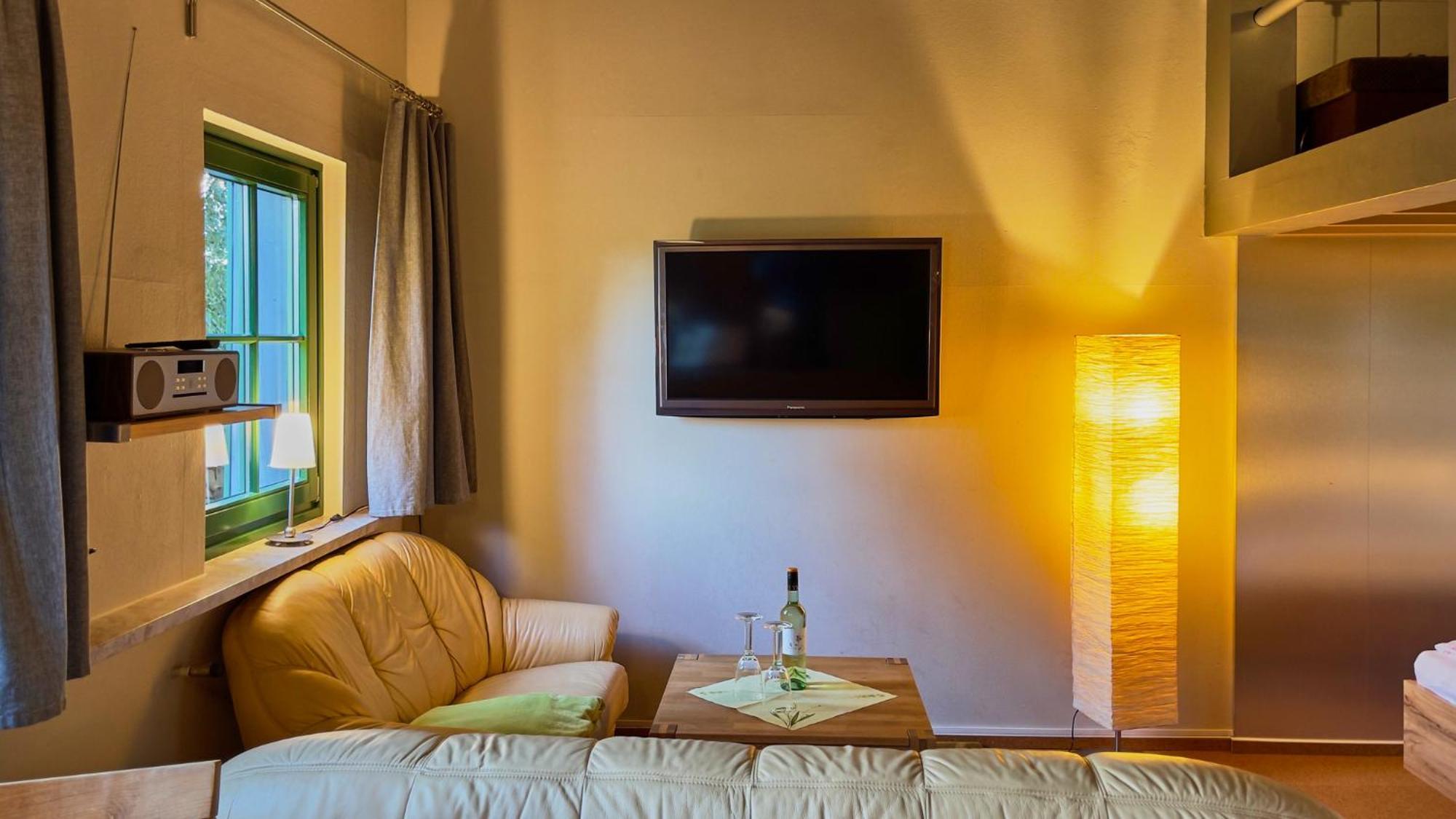 Hotel Olbernhau Mit Sauna - Kleines Landhotel Zur Ofenschenke Luaran gambar